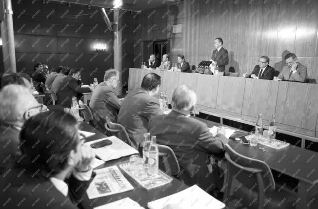 Belpolitika - MSZMP Központi Bizottságának ülése