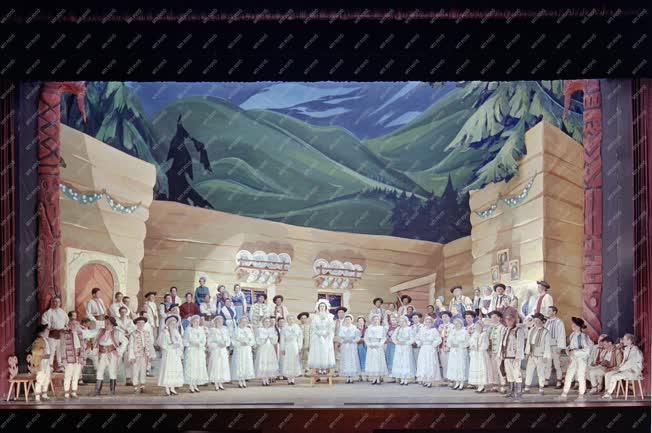 Kultúra - Opera - Hoza-Suchon: Örvény