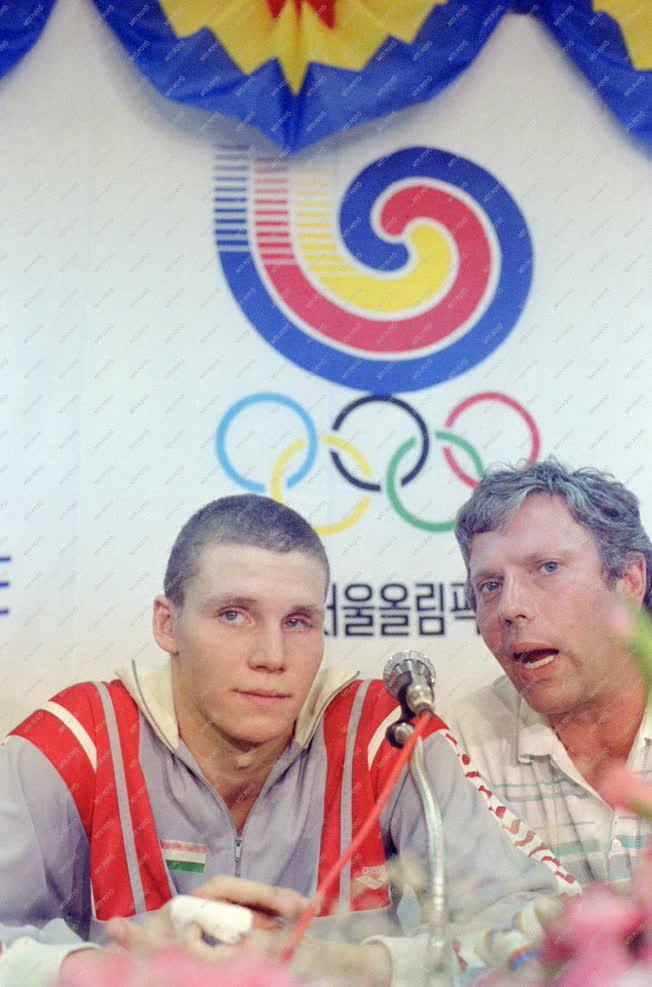 Sport - Darnyi Tamás és Aczél Endre a szöuli olimpián
