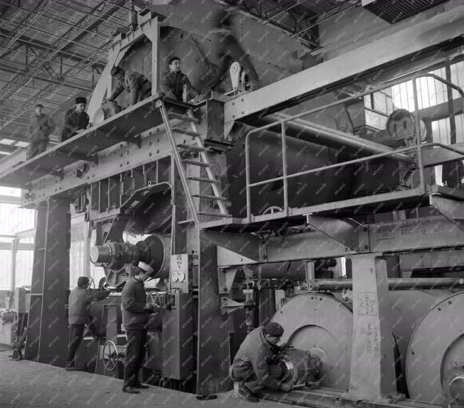 Ipar - Megduplázódik a Szolnoki Papírgyár termelése