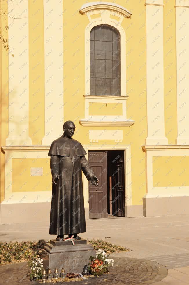 Gyula - Belváros - Köztéri szobor