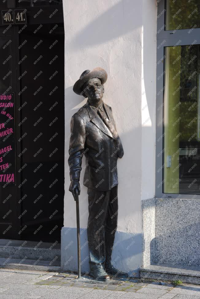 Műalkotás - Szombathely - James Joyce szobra