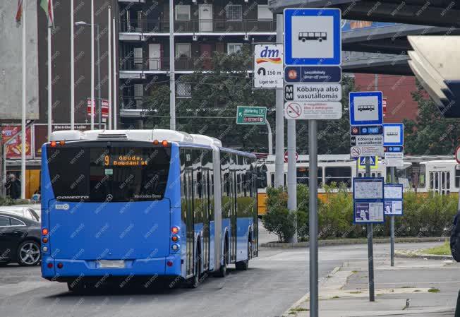 Városkép - Közlekedés - Budapest - Kőbányai Liget téri autóbuszvégállomás