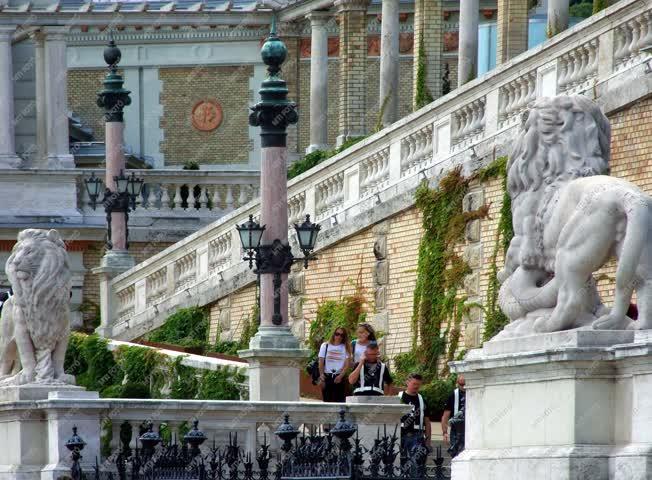 Műemlék épület - Budapest - A Várkert Bazár