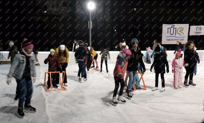 Szabadidő - Sport - Budapest - Szezonális jégpálya a Bikás parkban