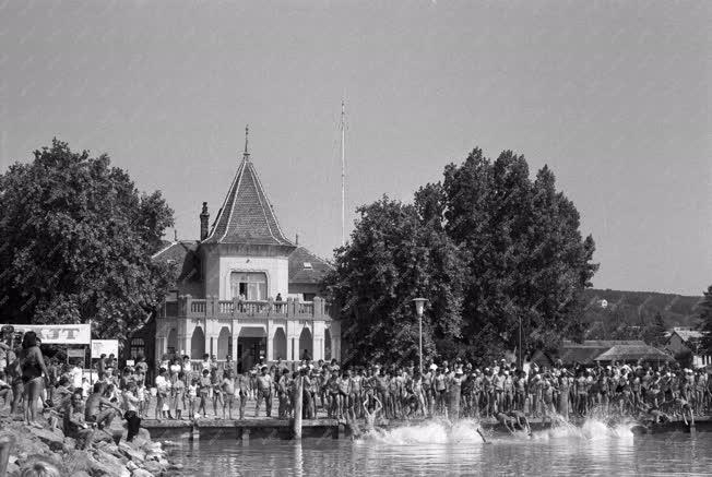 Sport - Úszás - Balaton-átúszás