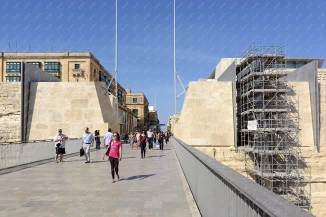 Idegenforgalom - Valletta - Új városkapu