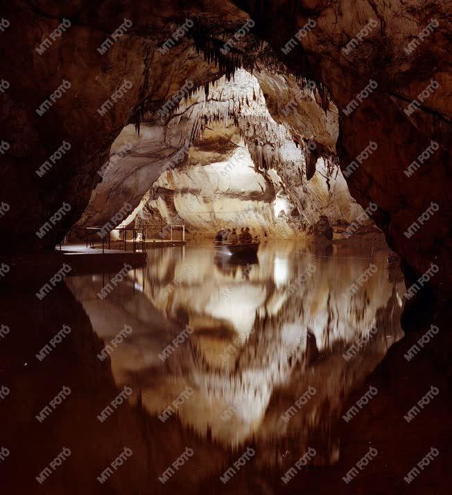 Az Aggteleki Cseppkőbarlang