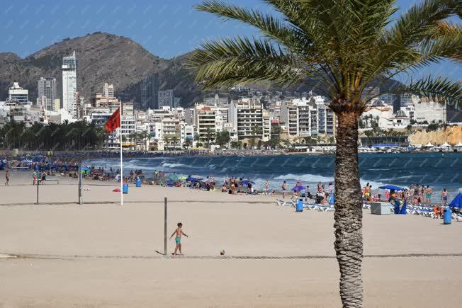 Idegenforgalom - Benidorm - A Poniente Beach