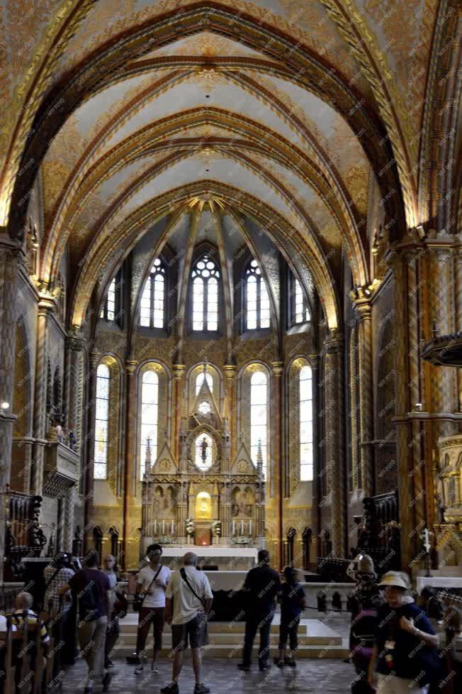Felújítás - Elkészült a Mátyás-templom belső renoválása