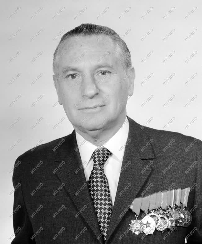 1975-ös Állami díjasok - Dr. Szántó György