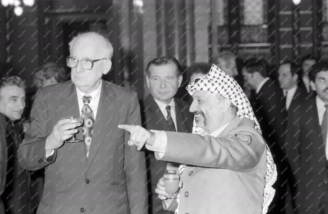 Külkapcsolat - Díszebéd Jasszer Arafat tiszteletére
