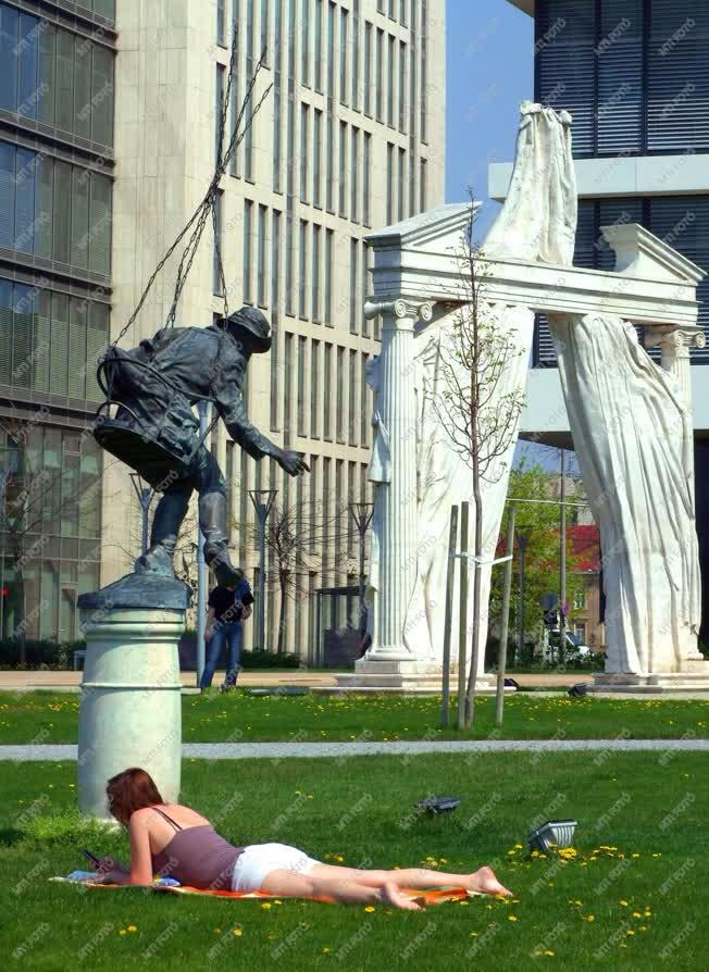 Életkép - Budapest - Tavasz a fővárosi kulturparkban