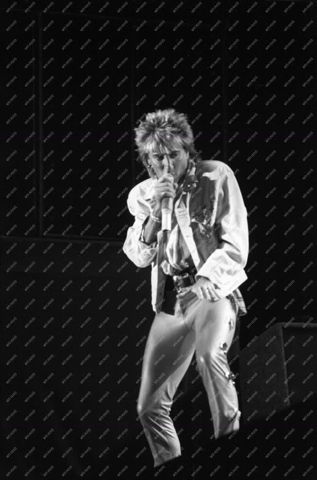 Kultúra - Könnyűzene - Rod Stewart Budapesten