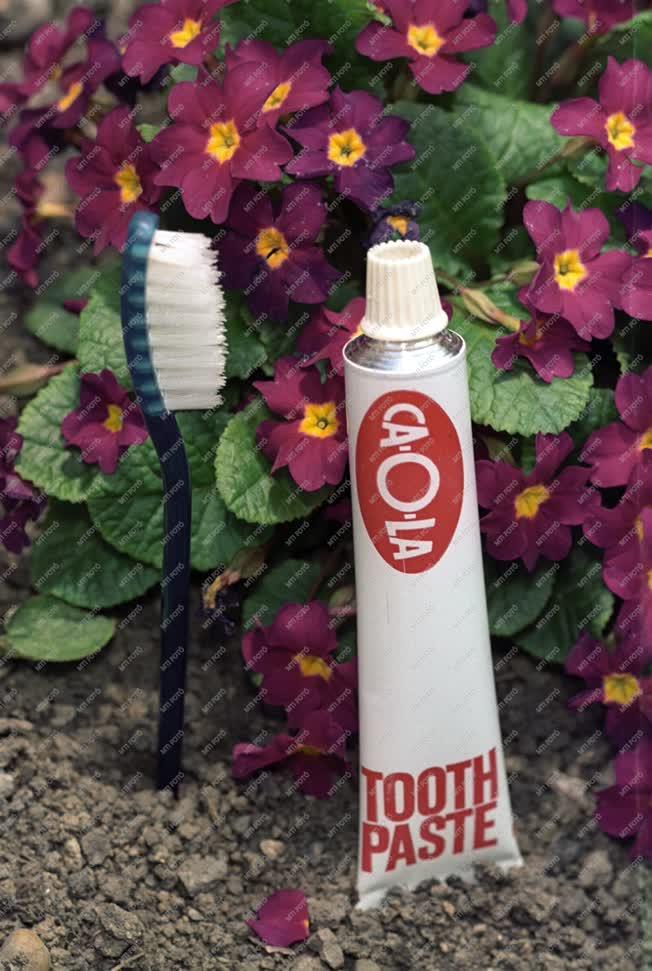 Reklám - CAOLA fogkrém