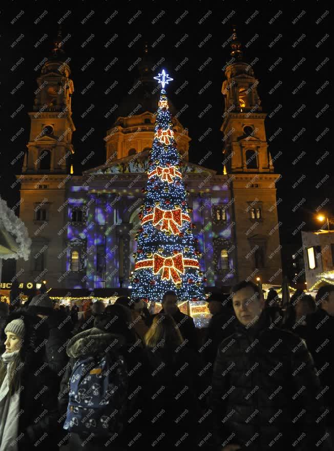 Ünnep - Budapest - Advent Bazilika