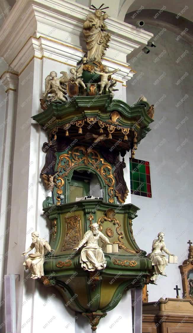 Egyházi műalkotás - Szécsény - Barokk szószék 