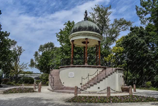 Városkép - Budapest - Margitszigeti Zenélő kút