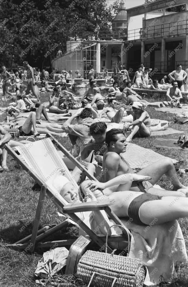 Szabadidő - Forró vasárnap a Margitszigeten