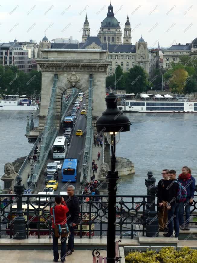 Idegenforgalom - Budapest - Külföldi turisták