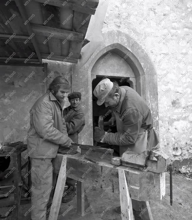 Kultúra - Restaurálják az avasi műemléktemplomot Miskolcon