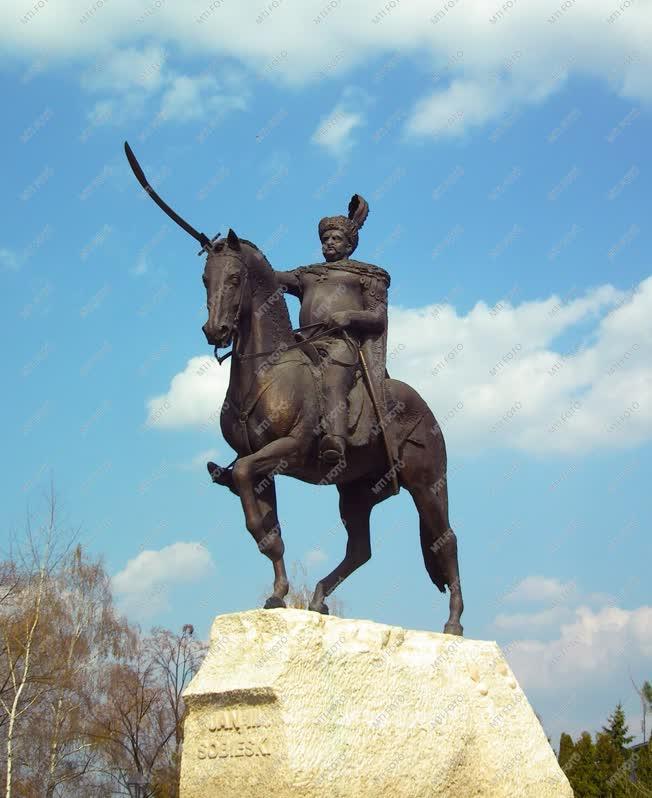 Műalkotás - Párkány - Sobieski János lengyel király szobra