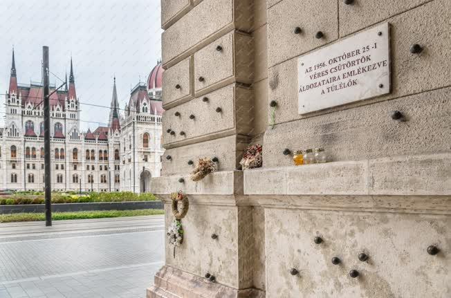 Emlékhely - Budapest - Kossuth téri sortűz 