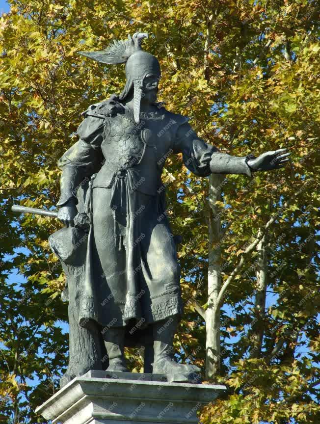 Köztéri szobor - Ráckeve - Árpád vezér szobra