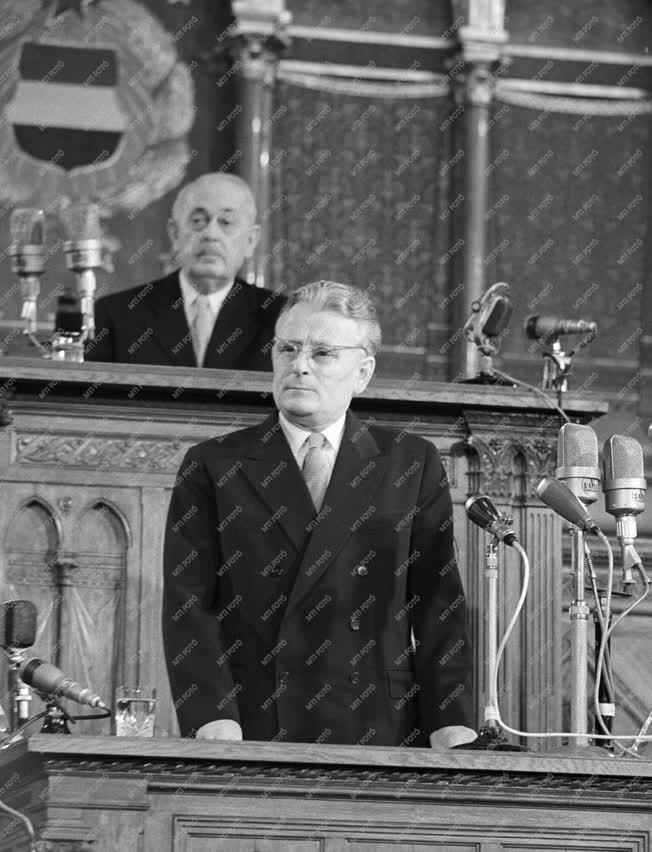 Külkapcsolat - Antonín Novotny az Országgyűlésen