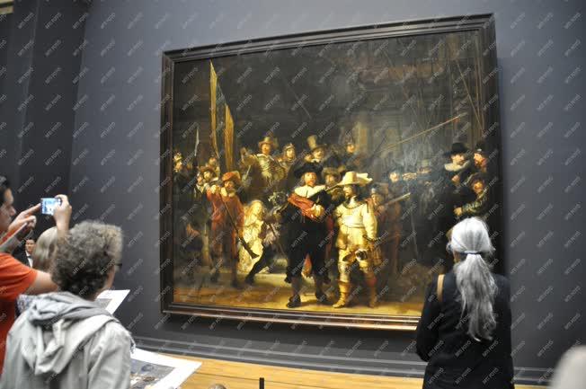 Kultúra - Amszterdam - Látogatók a Rijksmuseumban