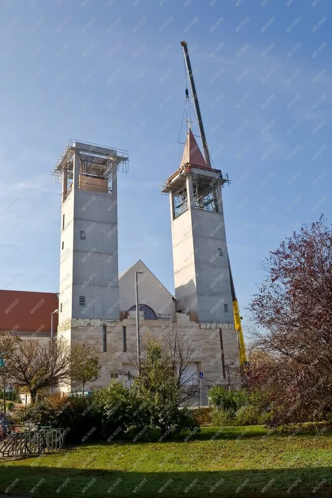 Egyházi épület - Szigetszentmiklós - Szent Miklós templom