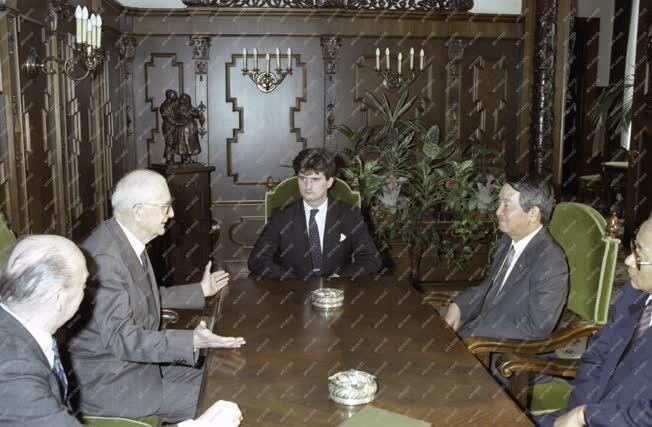Külkapcsolat - Grósz Károly fogadta a dél-koreai külügyminisztert