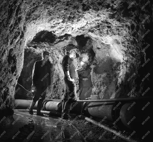 Ipar - Ércbányászat - Mátraszentimrei kutató akna
