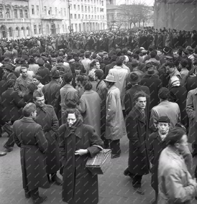 Városkép - Budapest az 1956-os forradalom és szabadságharc után