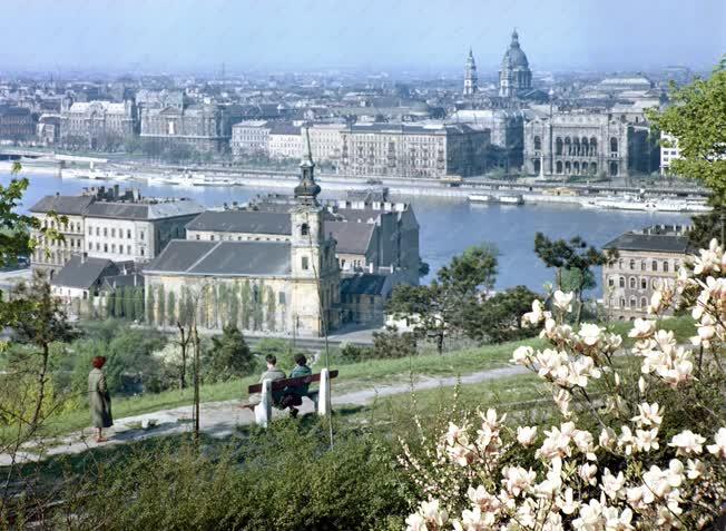 Tavasz Budapesten - Döbrentei tér