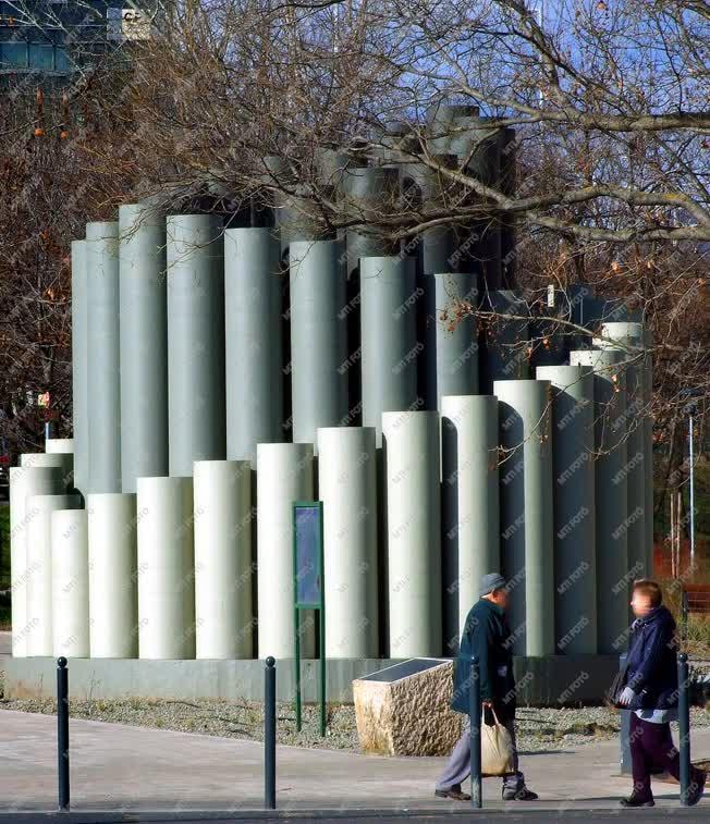 Városkép - Budapest - A Göncz Árpád városközpont parkja