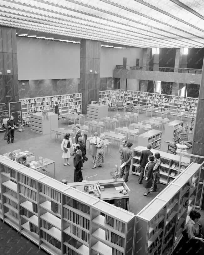 Kultúra - Az Országos Széchényi Könyvtár a várba költöz