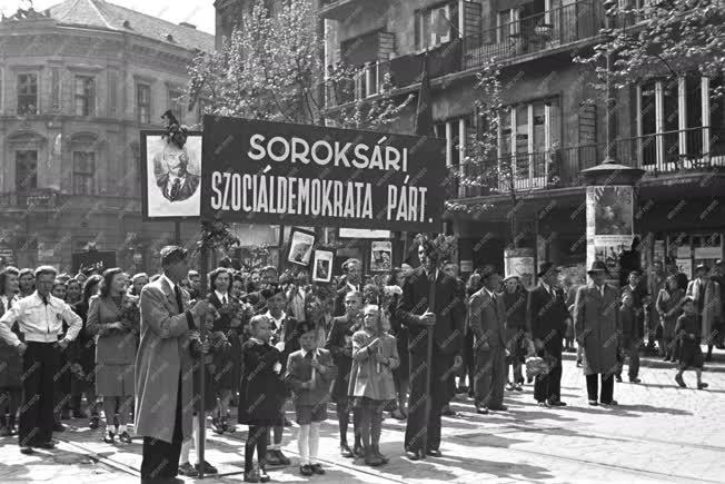 Történelem - Az első szabad május elseje Budapesten