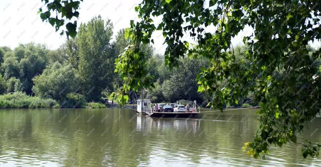 Közlekedés - Tiszatardos - Kompátkelés Tiszalöknél 