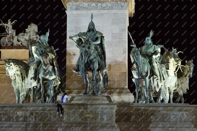 Műalkotás - Budapest -  A Hét vezér szobra