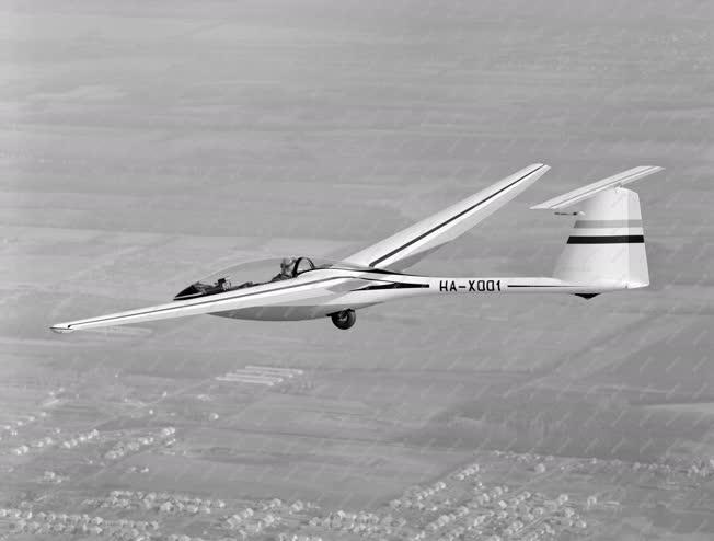 Technika - Repülés - Új vitrolázó repülőgép próbája