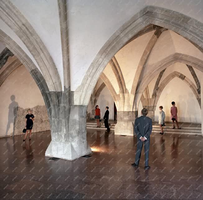 Városkép - Kultúra - Helyreállították a Budavári Palota középkori szárnyát és udvarát