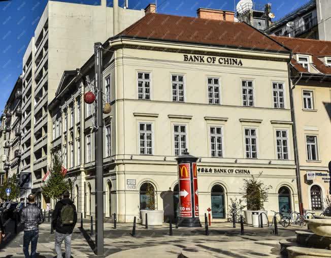 Pénzintézet - A Bank of China Budapest székháza