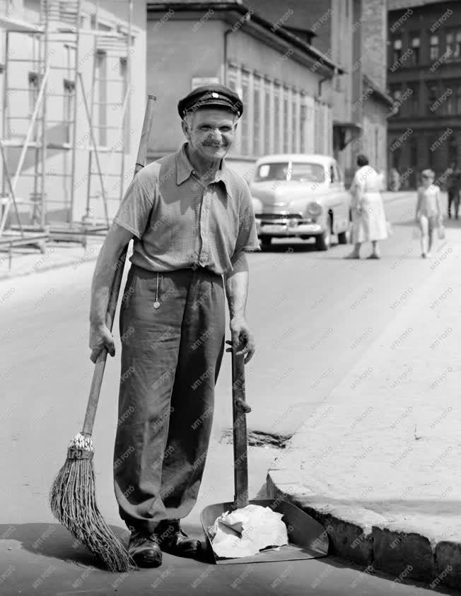 Táj, város - Lebontják a Józsefváros régi utcasorait