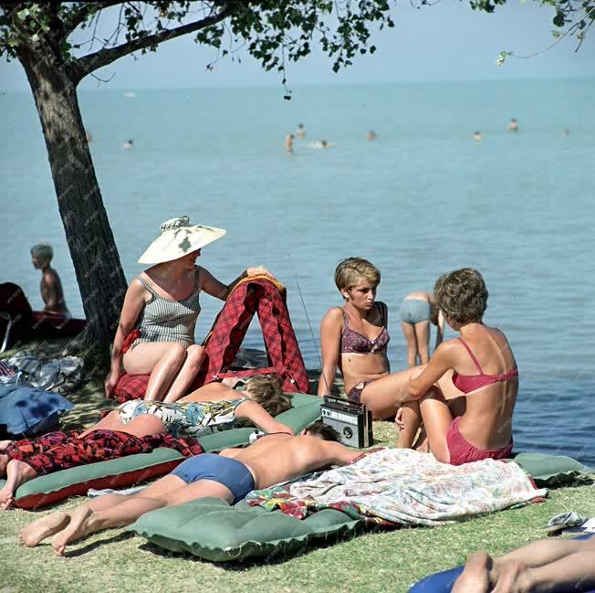 Szabadidő - Idegenforgalom - Balatonszabadi-Sóstó kemping