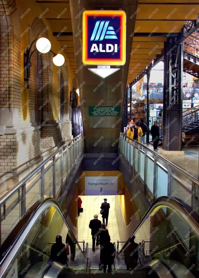 Kereskedelem - Budapest - Az ALDI egyik üzlete a Vásárcsarnokban