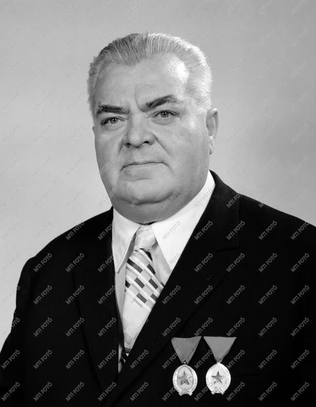 1975-ös Állami díjasok - Szabó Gergely