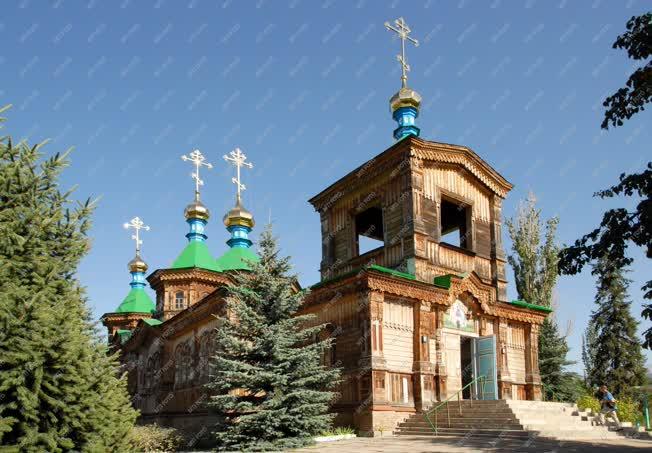 Kirgizisztán - Karakol - Orosz ortodox templom