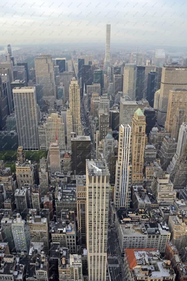 Városkép - New York - Kilátás az Empire State Building épületéről