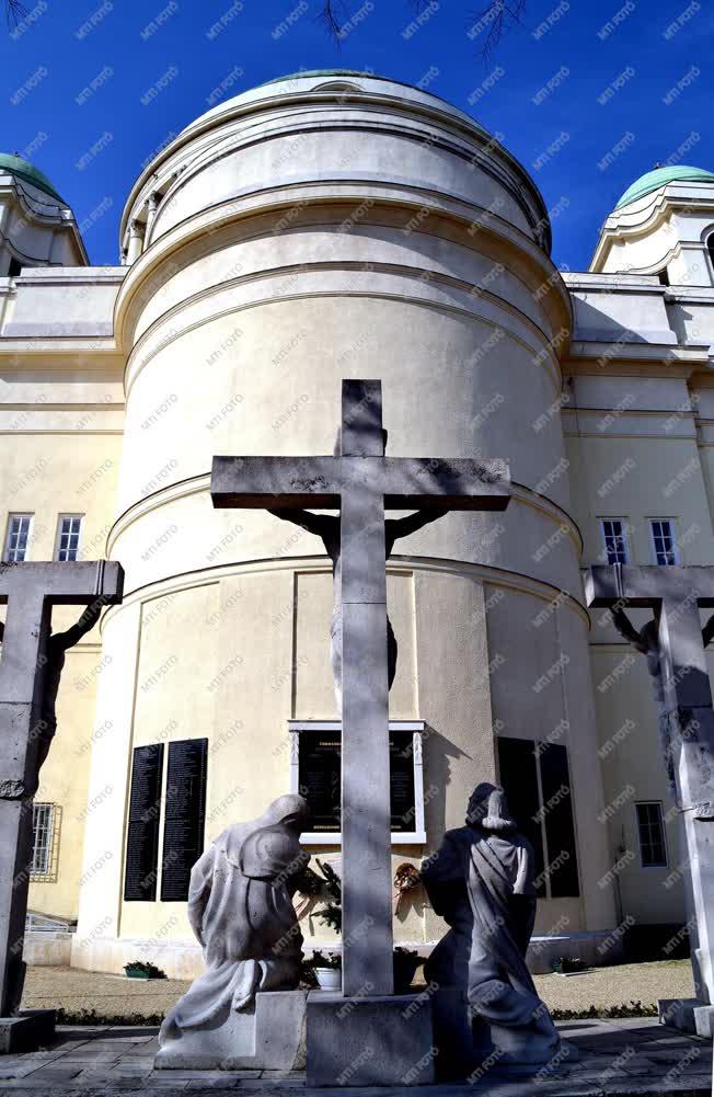Egyházi épület - Budapest - Rezső téri templom